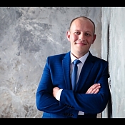 Ведущий Владимир Шинкевич, Беларусь - фото 2